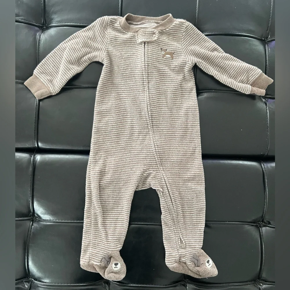 6 Baby Onesies in Red, Blue, and Gray; all 9 months